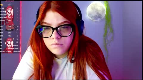 Snapshot of lucie_nicolls chatting on February 2025 11:10:02 AM Lucie online show from February 2025 11:10:02 AM