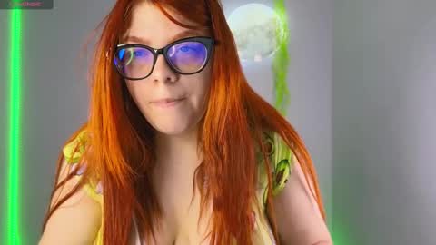 Snapshot of lucie_nicolls chatting on February 2025 07:49:01 PM Lucie online show from February 2025 07:49:01 PM