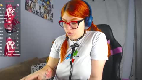 Snapshot of lucie_nicolls chatting on March 2025 08:33:02 PM Lucie online show from March 2025 08:33:02 PM