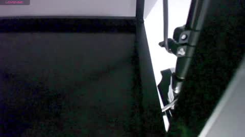 Snapshot of lucie_nicolls chatting on April 2026 04:21:01 AM Lucie online show from April 2026 04:21:01 AM