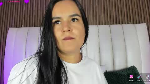 Snapshot of luciemillerr chatting on June 2026 07:05:01 PM lucie online show from June 2026 07:05:01 PM