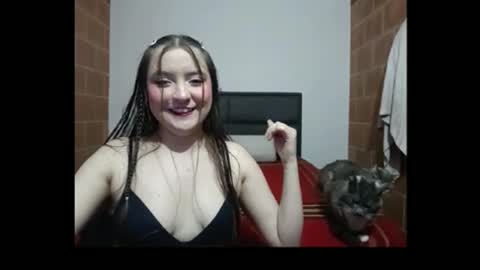 Lucifer y Eva online show from December 2025 01:00:01 AM