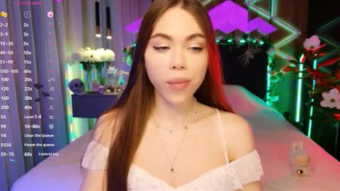 MimiFors online show from October 2025 02:45:02 PM