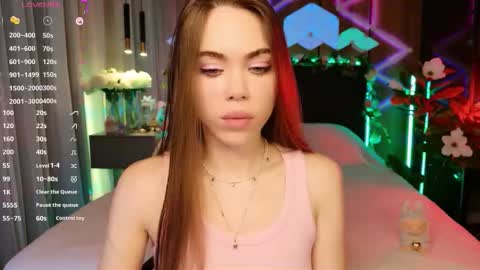 MimiFors online show from November 2025 03:36:01 PM