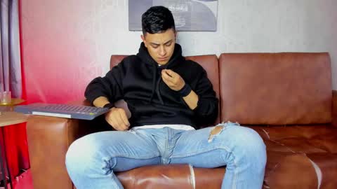 Leo online show from January 2025 11:11:01 AM