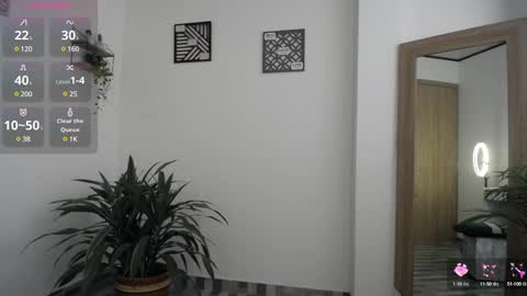 luciiana online show from December 2024 08:04:01 PM