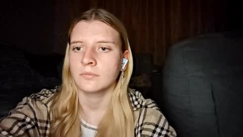 Monika online show from October 2025 08:29:02 PM