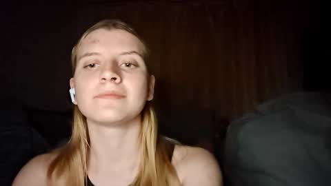 Monika online show from October 2025 09:50:02 PM