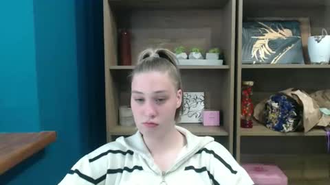 Snapshot of lucky_barbie chatting on May 2026 04:04:02 PM Grace online show from May 2026 04:04:02 PM