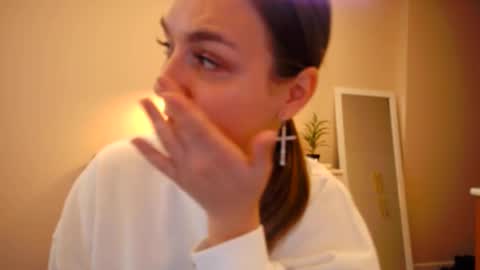 lucky_foryou_baby online show from December 2024 12:51:02 PM