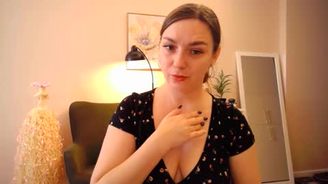 lucky_foryou_baby online show from January 2025 09:43:02 AM