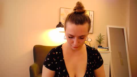 lucky_foryou_baby online show from January 2025 10:36:02 AM