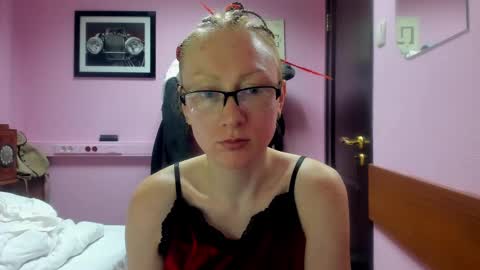 lucky_licky20 online show from February 2025 06:17:02 AM