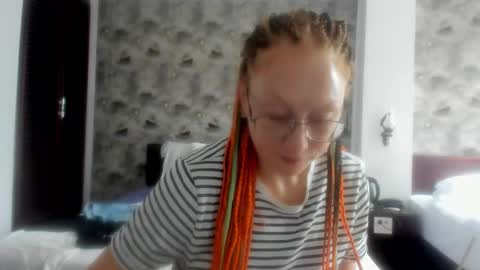 lucky_licky20 online show from November 2025 01:37:02 AM