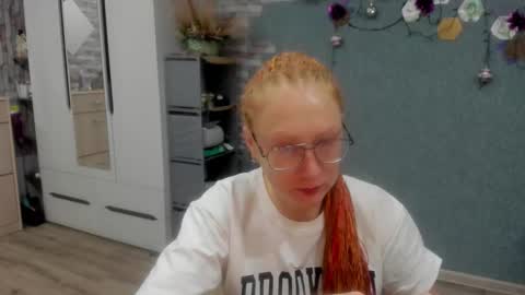 lucky_licky20 online show from December 2025 01:45:01 AM