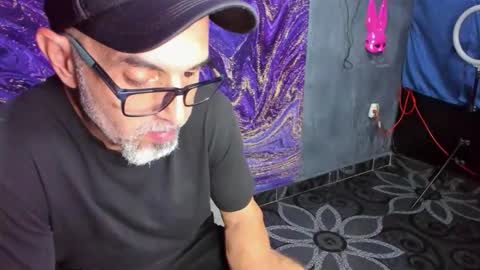 lucky_psychoguy69 online show from November 2025 02:16:02 PM