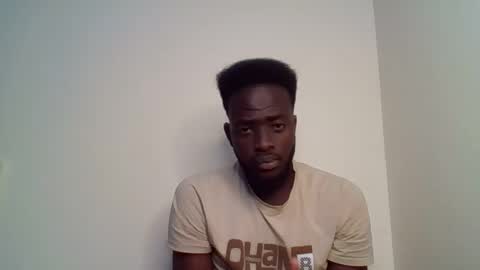 Snapshot of luckycharly chatting on February 2025 06:02:01 AM MASTER DOM online show from February 2025 06:02:01 AM