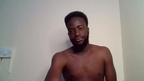 Snapshot of luckycharly chatting on October 2025 04:38:02 PM MASTER DOM online show from October 2025 04:38:02 PM