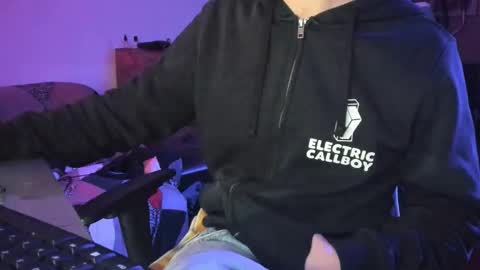 Snapshot of luckydrakex chatting on February 2026 10:21:01 PM Lucky online show from February 2026 10:21:01 PM