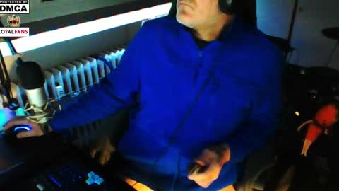        call me  Stefan online show from February 2025 05:26:02 AM