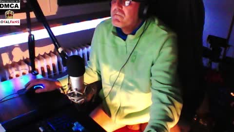        call me  Stefan online show from February 2025 12:51:02 AM