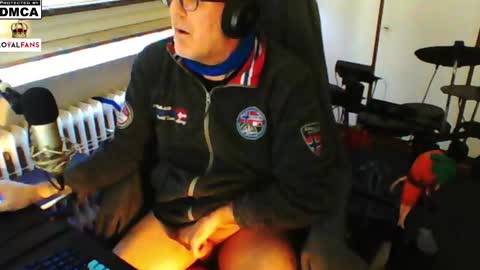        call me  Stefan online show from March 2025 12:22:01 PM