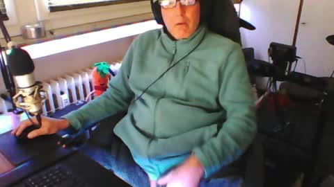 Snapshot of luckyfreak1 chatting on May 2026 07:15:01 AM call me Stefan online show from May 2026 07:15:01 AM