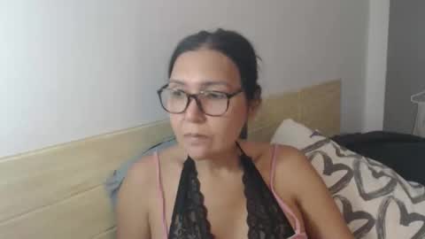 angelisa online show from October 2025 09:18:02 AM