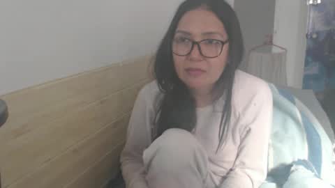 angelisa online show from November 2025 09:09:02 AM