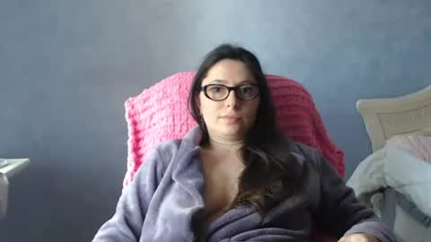 luckylinda23 online show from April 2026 10:05:01 AM
