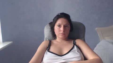 luckylinda23 online show from July 2026 01:17:01 PM