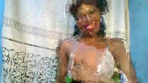 Snapshot of luckymadequeen chatting on June 2026 12:02:02 AM Gloria online show from June 2026 12:02:02 AM