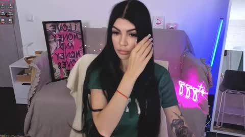 Monika online show from October 2025 08:24:02 AM