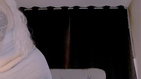 luckysapphire777 online show from September 2025 05:12:01 AM