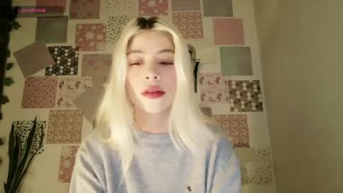 luckysapphire777 online show from April 2026 07:49:01 PM