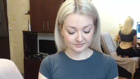 Snapshot of luckyshotgirl chatting on March 2026 10:53:02 AM LuckyShot online show from March 2026 10:53:02 AM