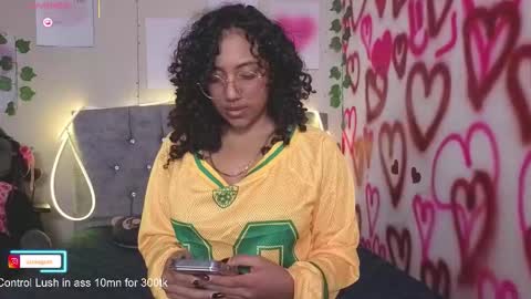 Luanis online show from January 2026 05:33:01 AM