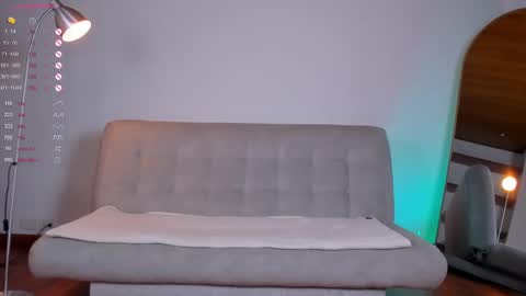 Hello my name is Lucy nice to meet you  thumb up is important for me kisses     online show from September 2025 05:13:01 PM