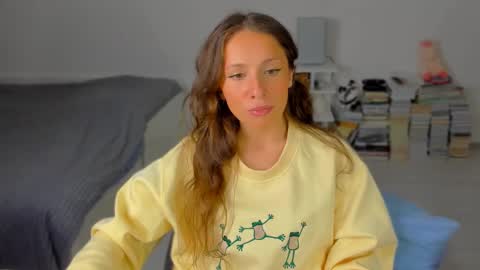 lucy__ray online show from October 2025 05:42:01 PM