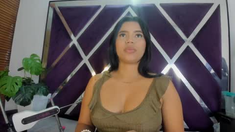 Lucia  online show from May 2026 02:14:01 PM