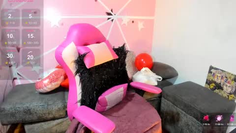 lucy_beatifull online show from February 2025 09:24:01 AM