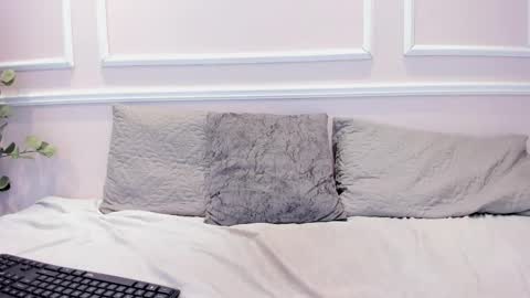 lucy_canel online show from November 2025 12:05:01 AM