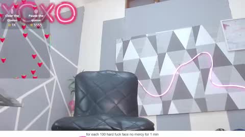 lucy_dirty28 online show from September 2025 08:32:02 PM