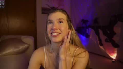 Lucy. online show from February 2025 03:42:02 AM