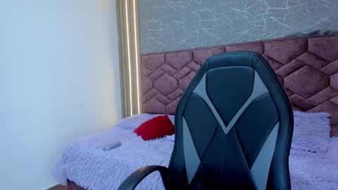 Snapshot of lucy_greys_ chatting on March 2025 01:40:02 PM Lucy Greys online show from March 2025 01:40:02 PM