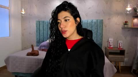 Snapshot of lucy_greys_ chatting on October 2025 11:51:02 AM Lucy Greys online show from October 2025 11:51:02 AM