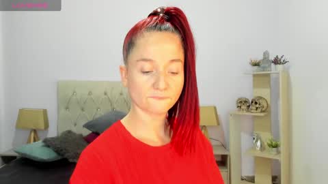 Lucia online show from September 2025 09:16:02 PM