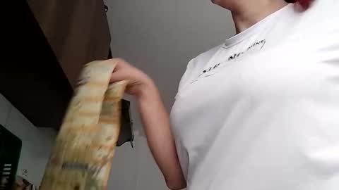 Lucia online show from October 2025 03:44:02 PM