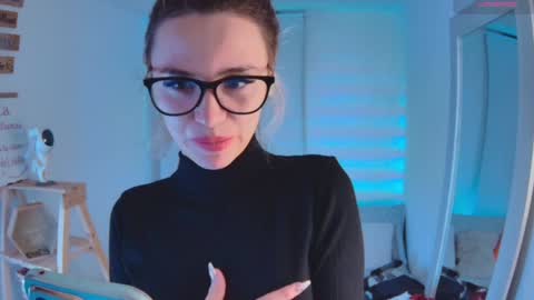 lucy online show from December 2024 05:18:02 AM