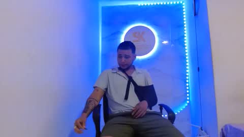 Snapshot of lucy_sluppy_hard chatting on April 2026 03:32:01 PM lucy_sluppy_hard online show from April 2026 03:32:01 PM